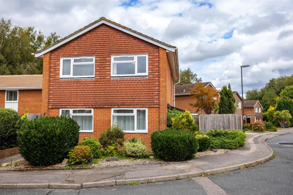 Sedgefield Close, Worth