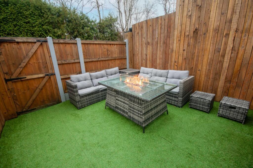 Outside - Rear Patio Garden