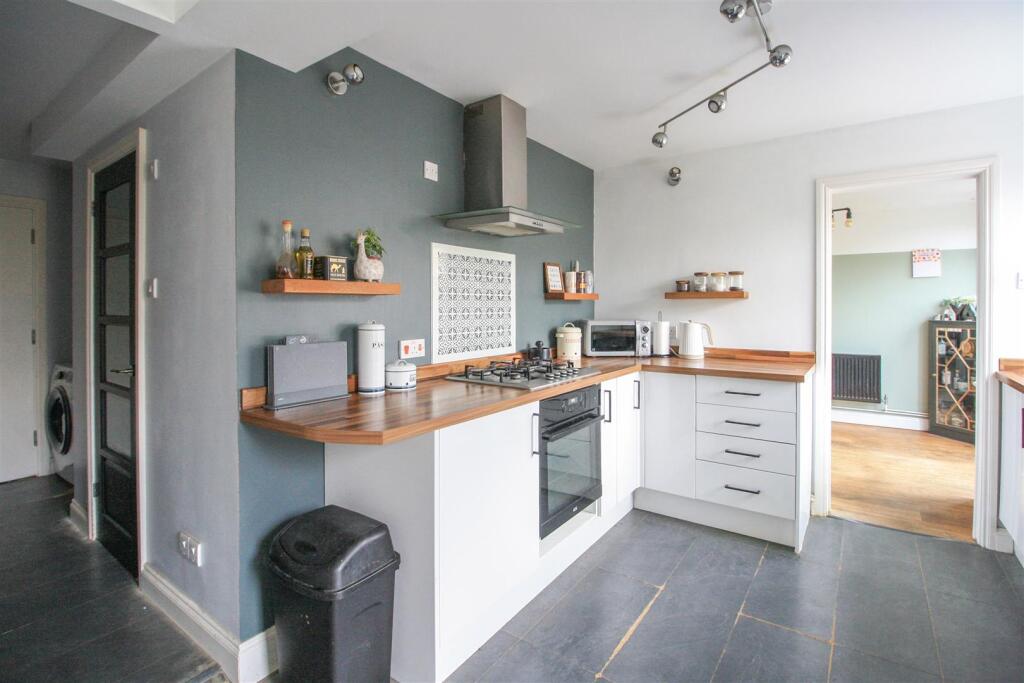 9017276-102492-133838530582934710-02cdf7dc-4af8-9d