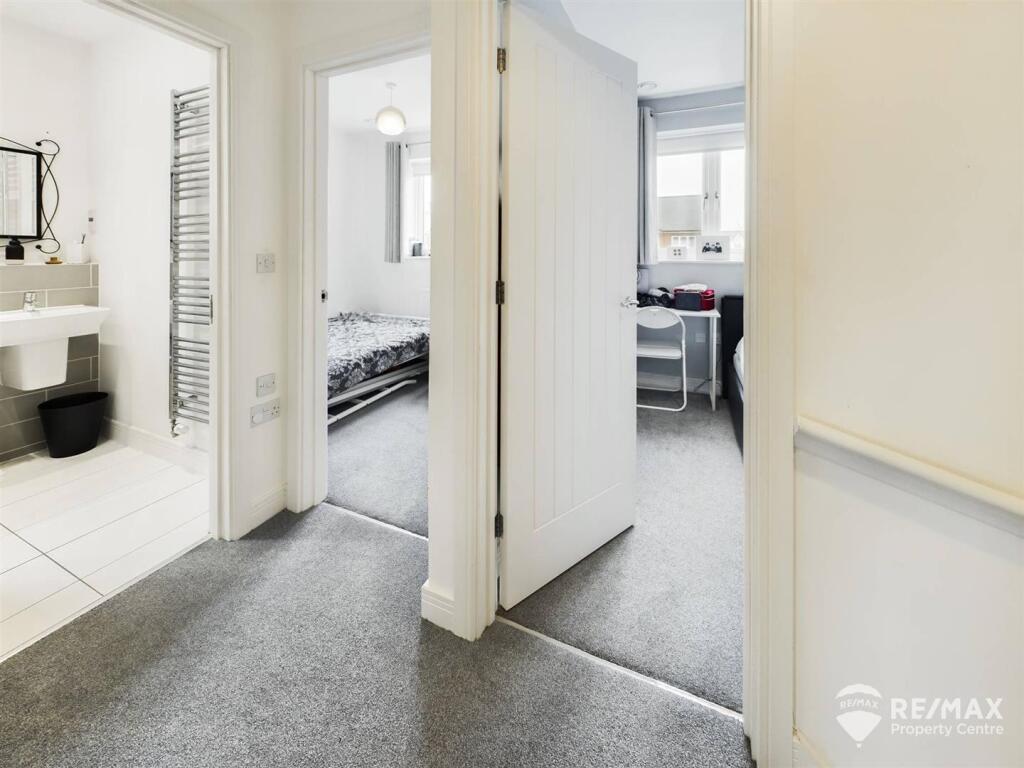 upstairs landing.jpg