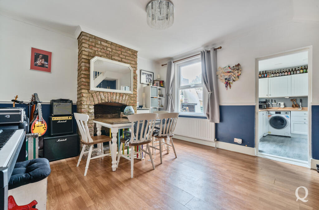 b8294442-1a17-40c...