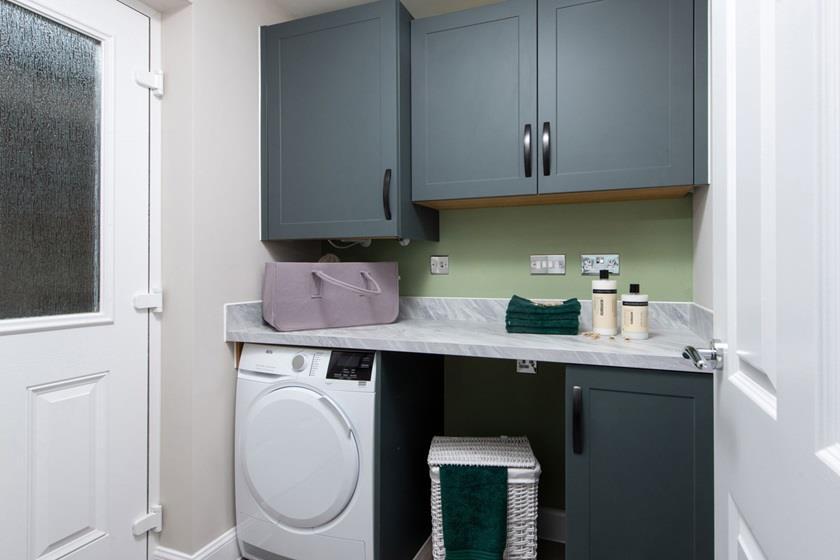 008-bye_hawkview_brough_bradgate_4bed_web.jpg