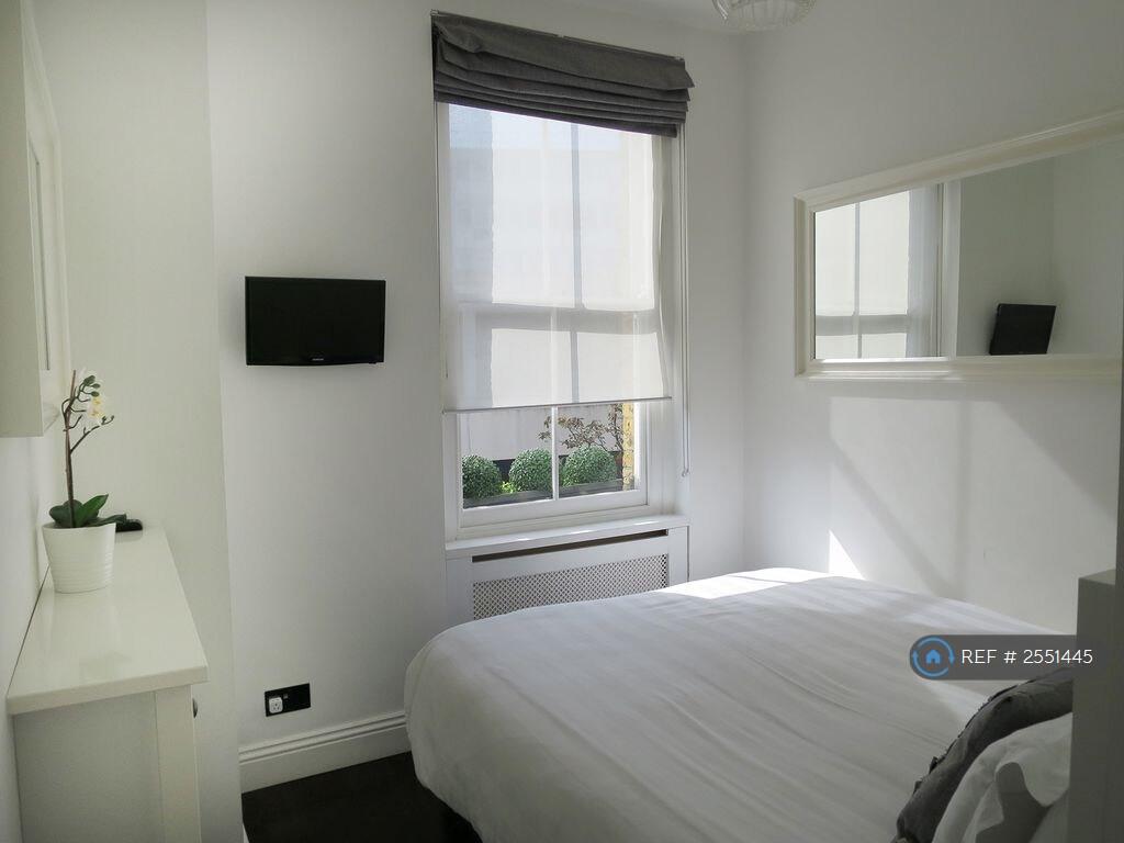 2nd Bed- King Bed, Tv, Fitted Wardrobe.