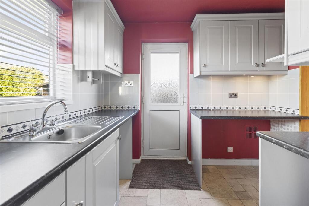 kitchen #3.jpg