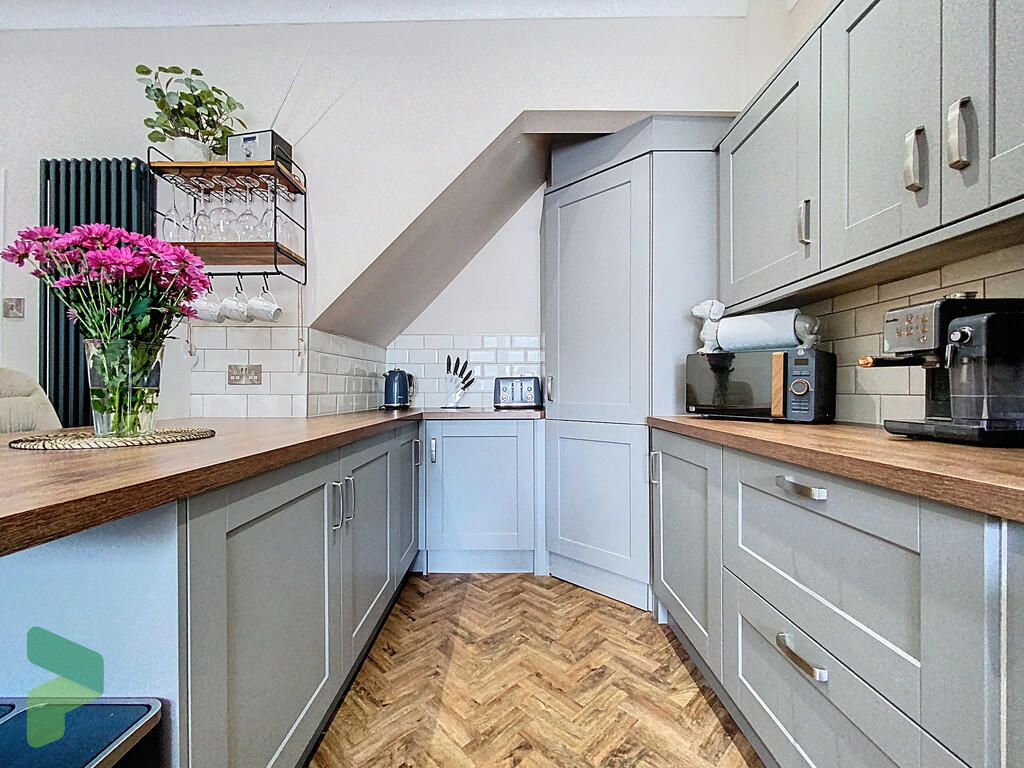 Fitted Breakfast ...