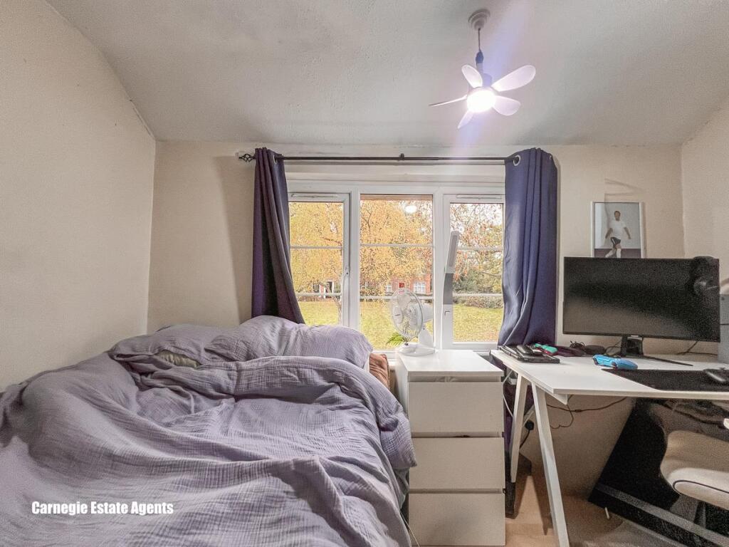 Knighstifeld 258-08.jpg