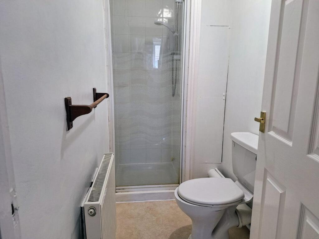 20 GB BATHROOM