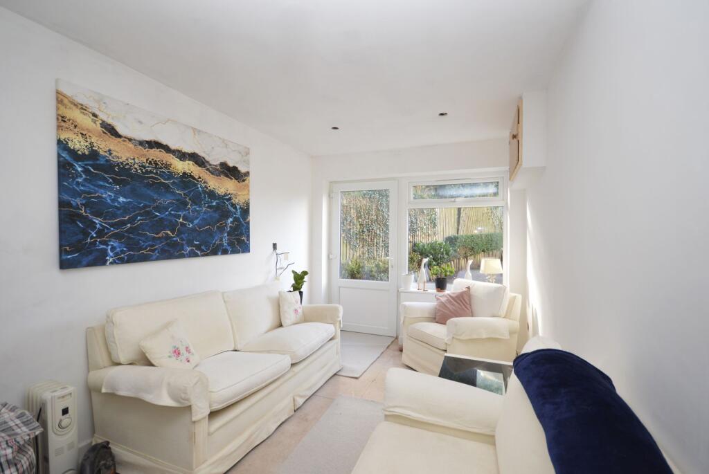 CONVERTED GARAGE / STUDIO