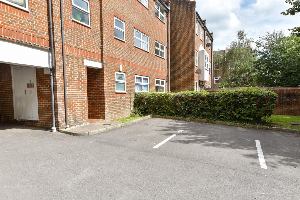 Driveway/Parking