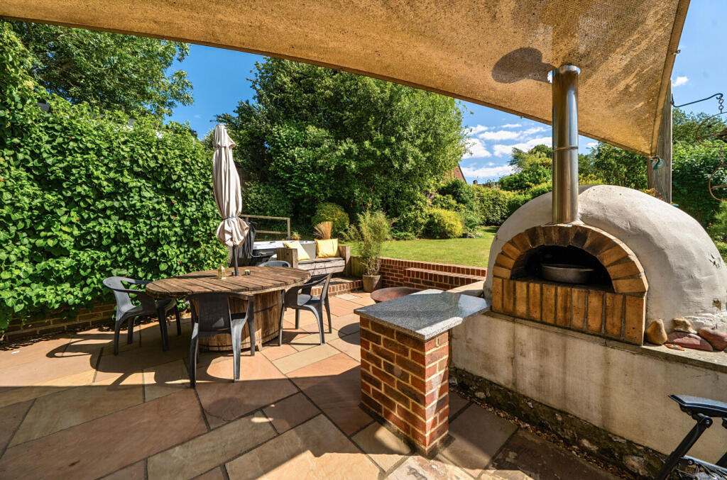 1314259-18-685978...