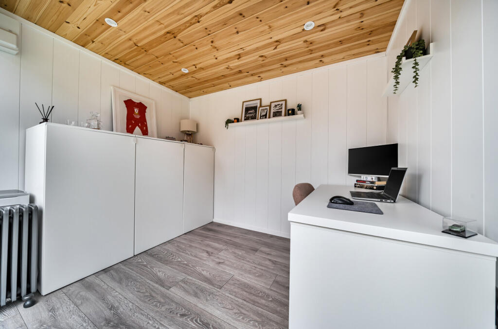 1371459-26-68ff6f...