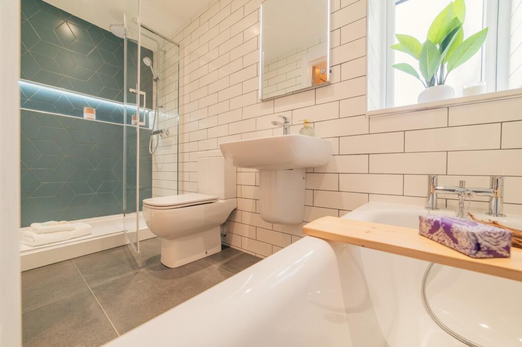 Award-winning Media team on EVERY Listing_24