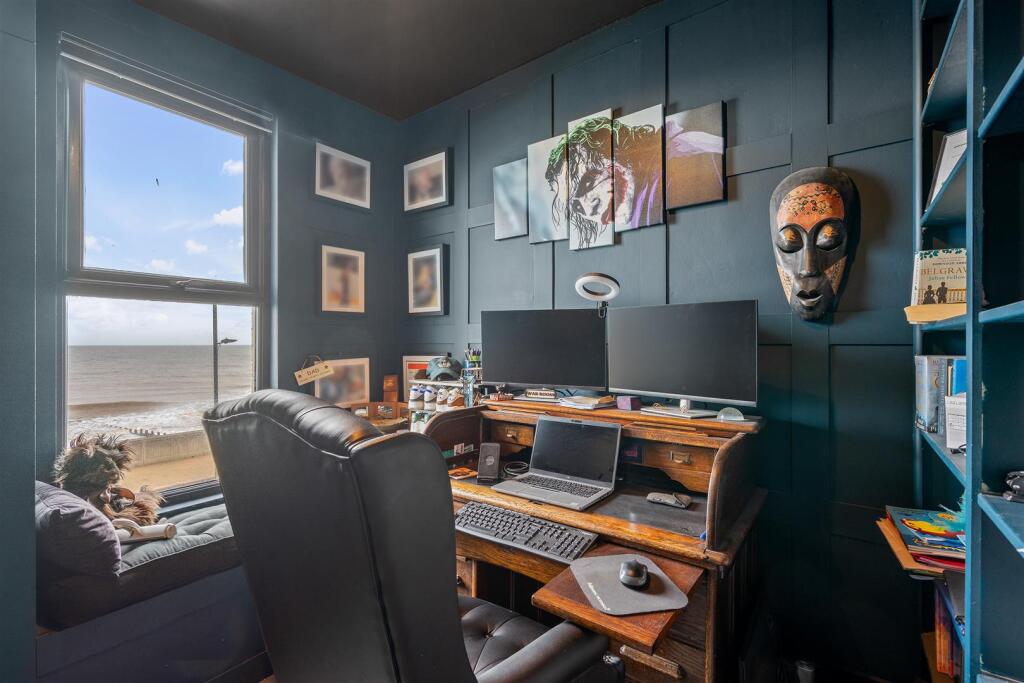 25 The Promenade-9.jpg