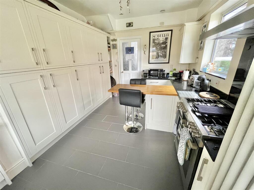 Breakfast Kitchen Aspect 3