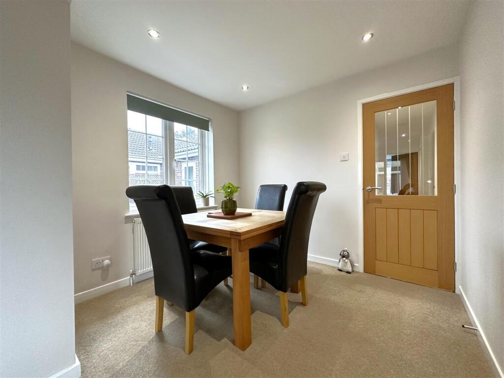 Dining Room 69