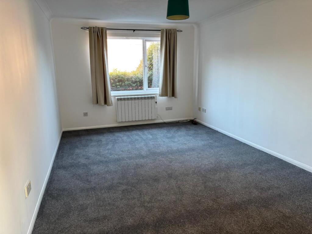 PHOTO-2025-09-05-09-06-48 (2).jpg