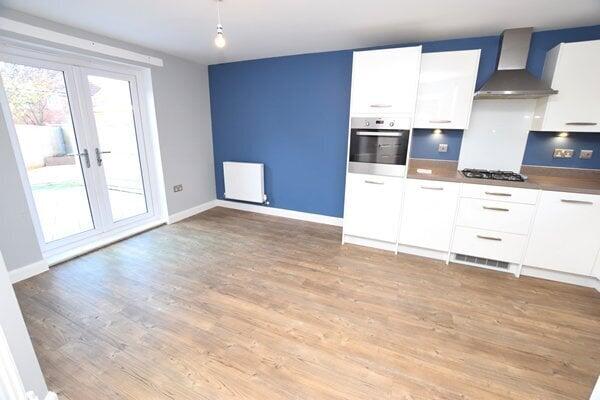 open plan kitchen/diner