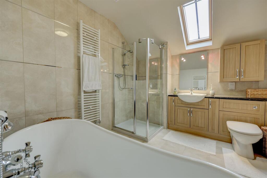 Primary Ensuite Bathroom