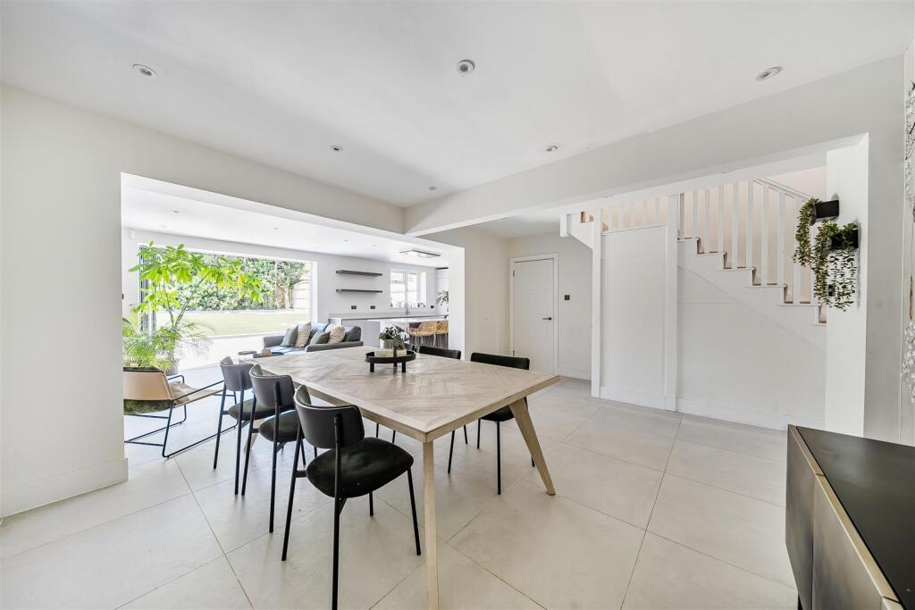 Open Plan Kitchen/Diner/Morning Room: