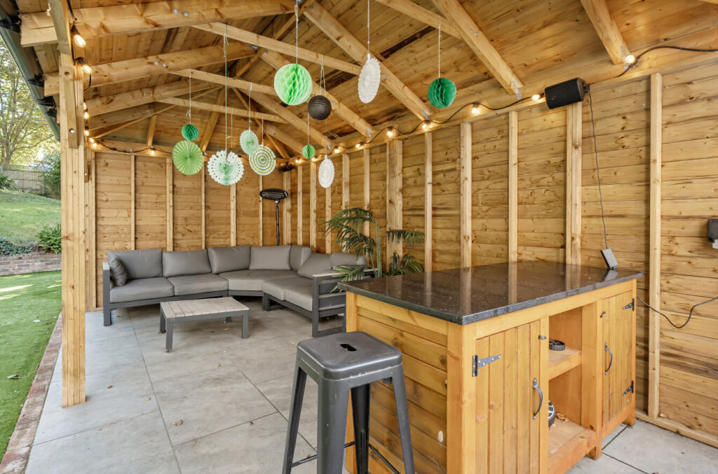 1347538-5-68bace1...