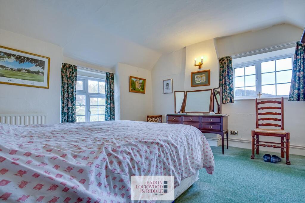 Bedroom 1.4.jpg