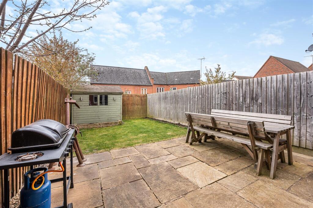 8 Thyme Close, Banbury-16.jpg