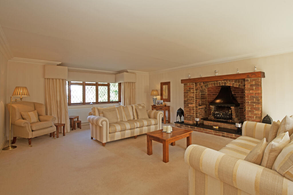 Formal Lounge