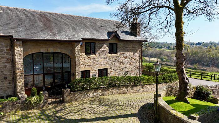 2 Woodsleigh Coppice, Bolton, BL1 5XR