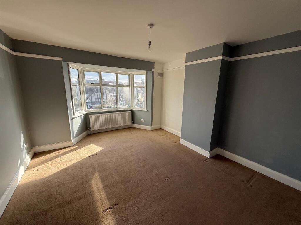 main bedroom.jpg