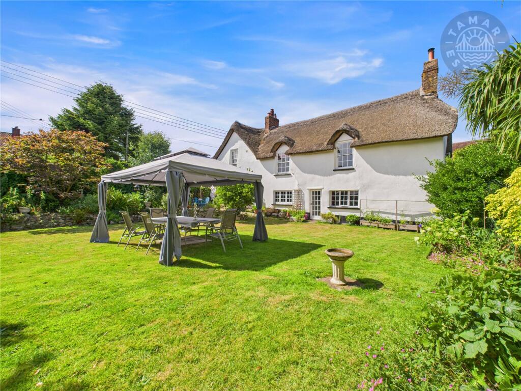 Grounds &amp; Cottage