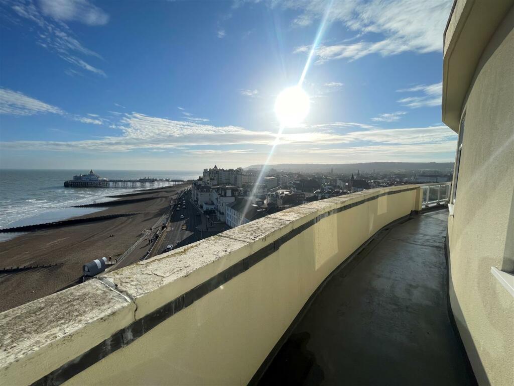 Wrap around balcony from sea end