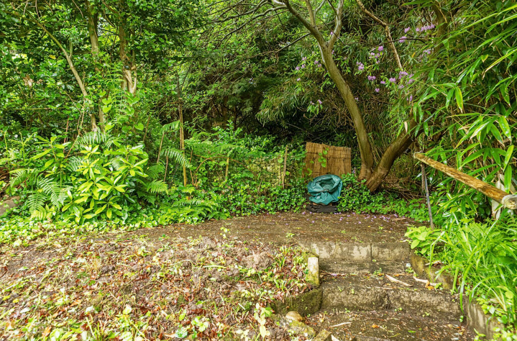 1305983-31-684163...