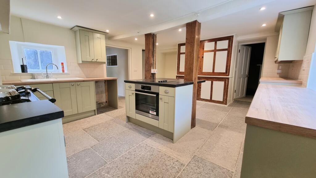 Kitchen 1