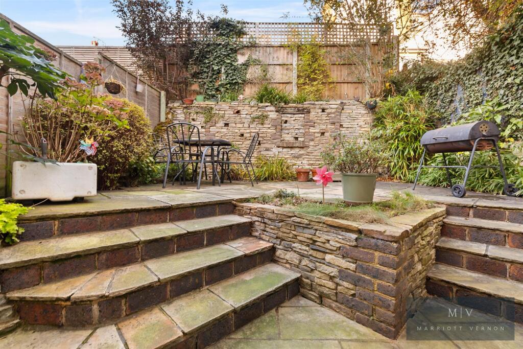 Temple Road 53 MV-17.jpg