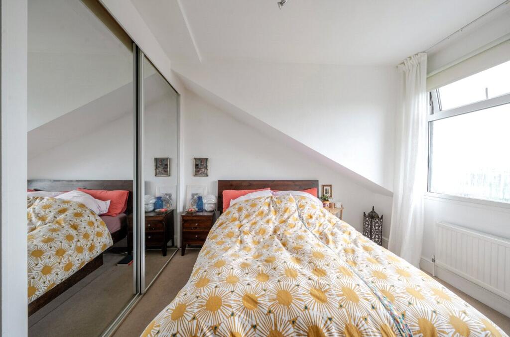 1305572-4-6841874...