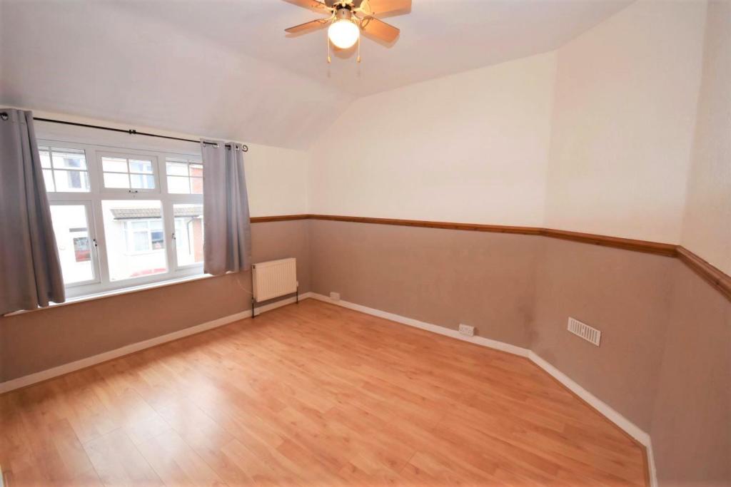 BEDROOM 1..jpg