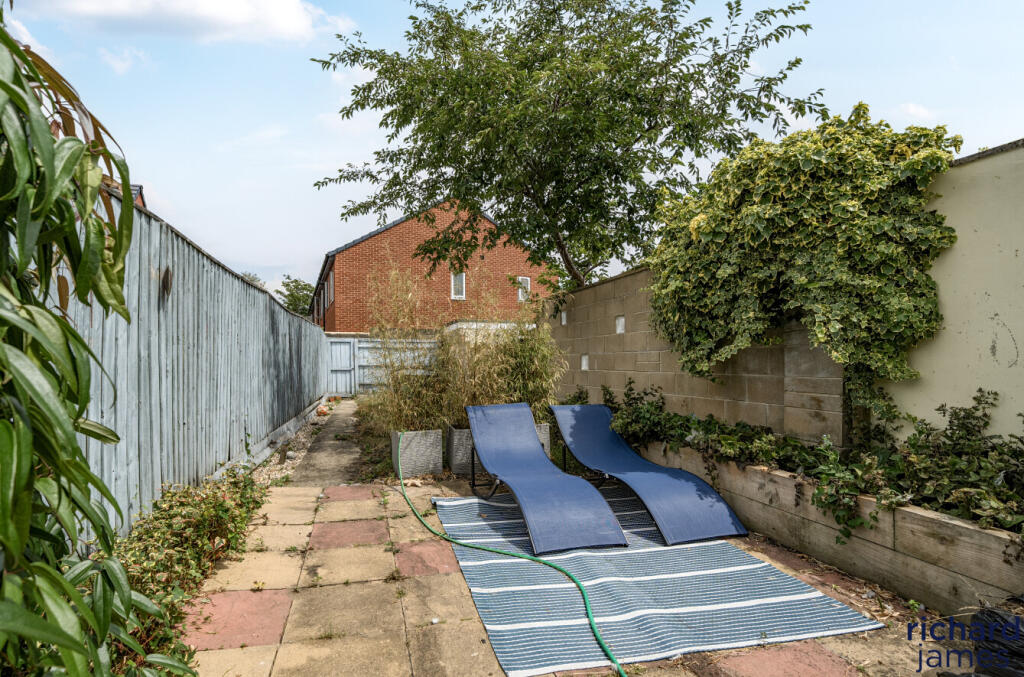 1b9be989620f4bf4baaaee6411a1e9ca