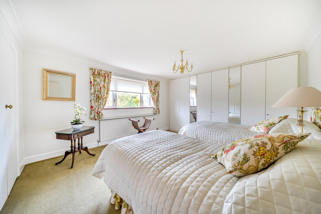 1371322-23-68f7a5...