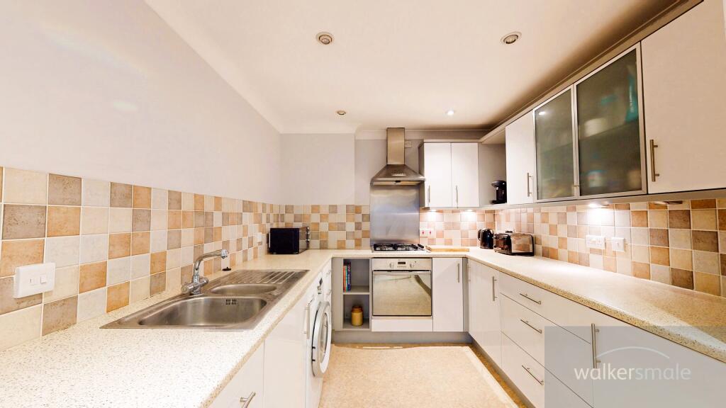 8-Castleton-Court-West-Park-02092024_102415