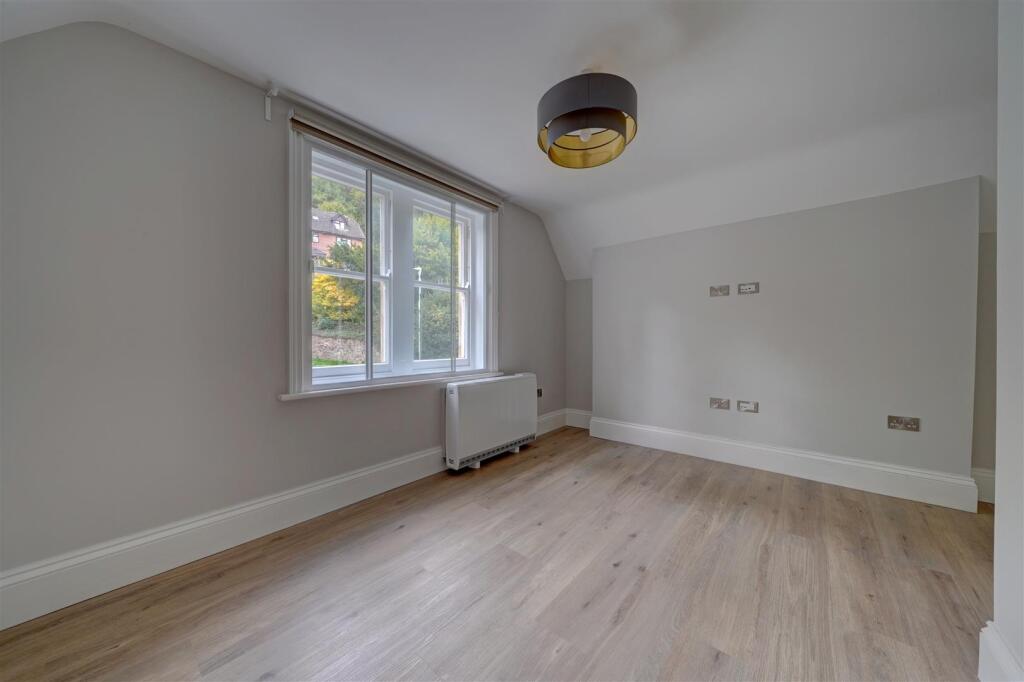 6b Queens Drive (22).jpg