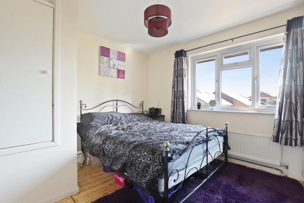 14-efb2JHPropWpen - 5 Chartwell Way - 42 (1)-mediu