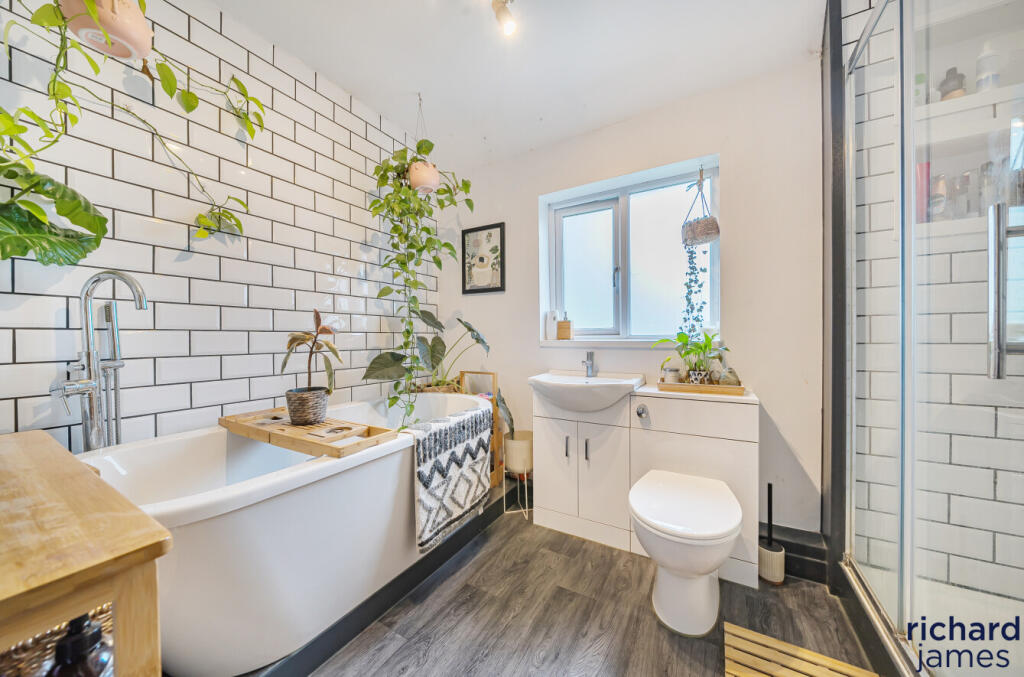 25aba7406ad84b80b556962b276b1b24