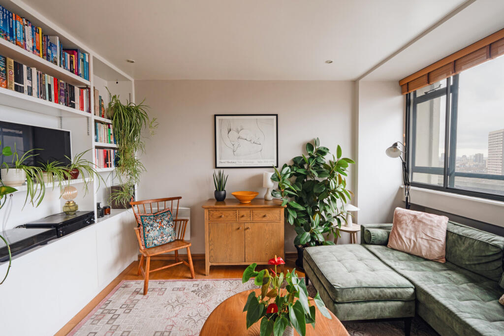 324233 - MP06373.jpg