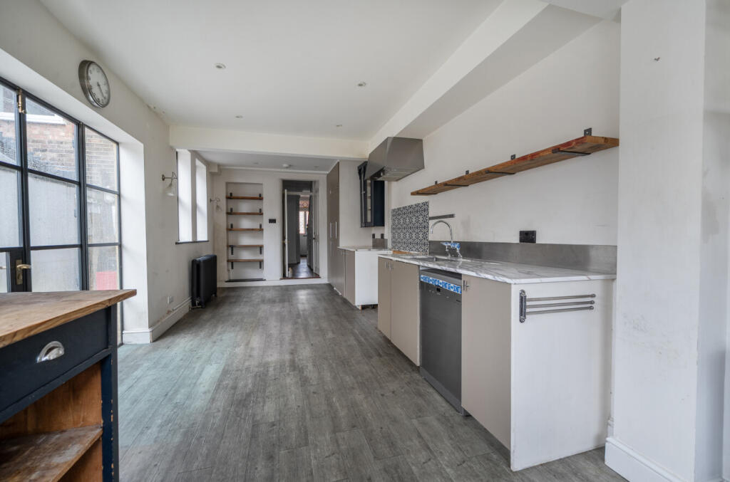 1394095-6-6943ea1...