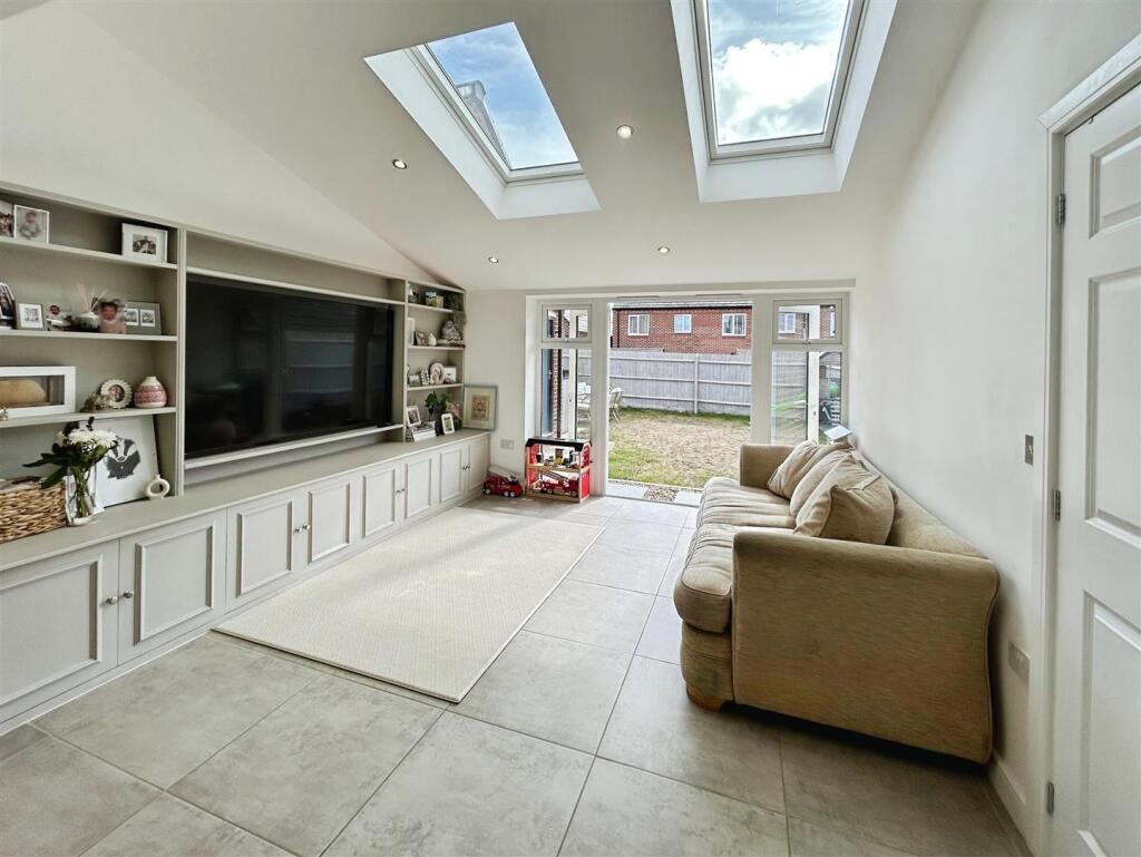 0807b4f5-7-4919-8817-40BE1585BDEC-1735-000000DC496