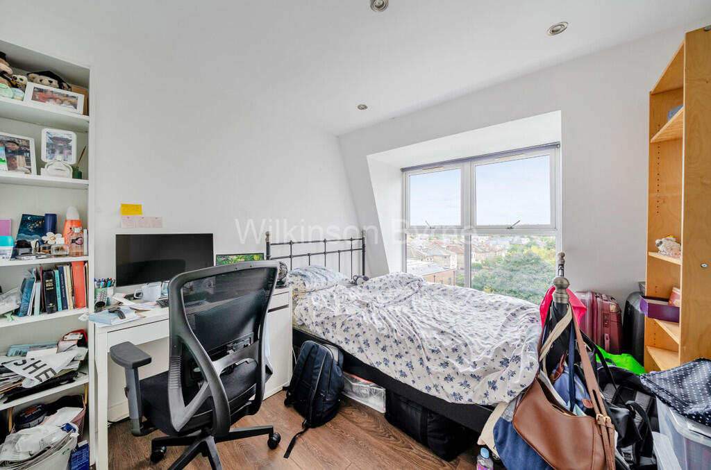 26aa1c3d-d263-4b8...