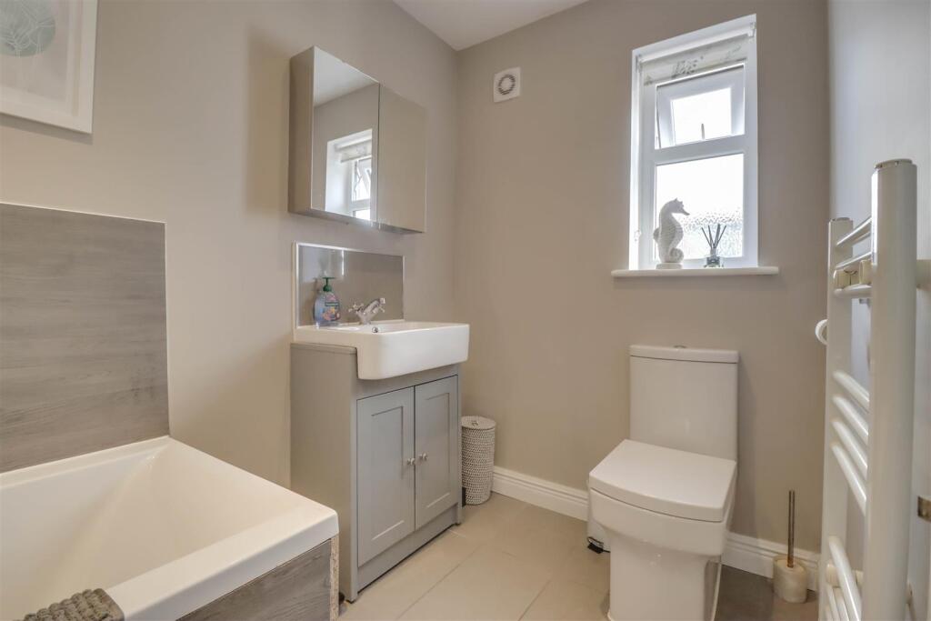 6 LILAC AVENUE INSIDE-19.jpg