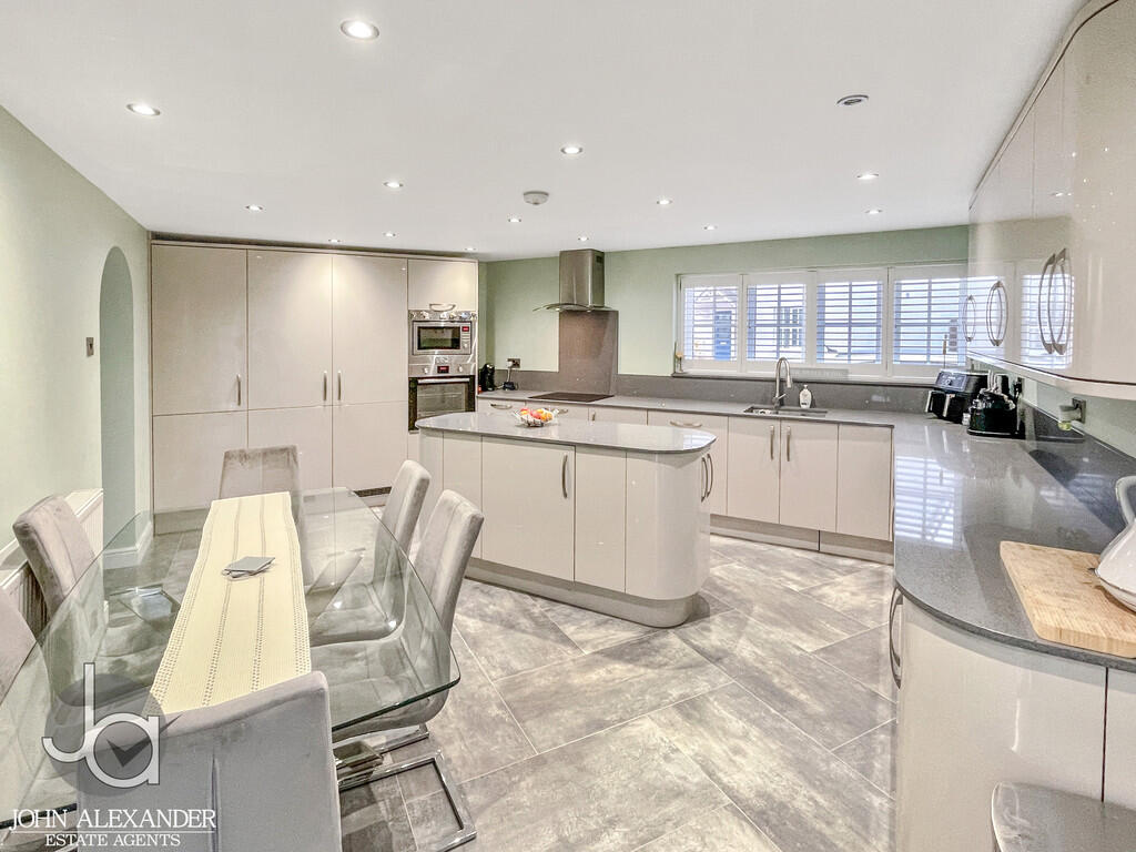 20241114_14543769...