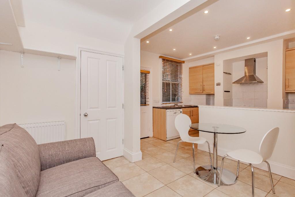 Living/dining area