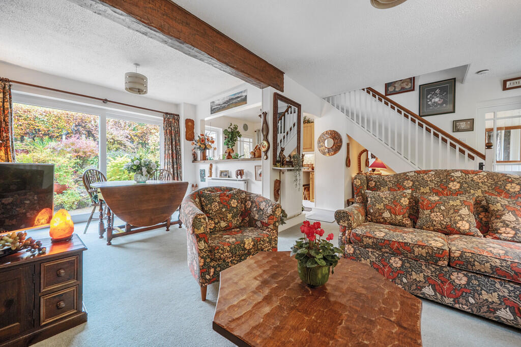 Living / Dining R...